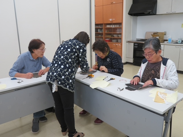 可愛いおさいふ(カードケース)を作ろう!
【岡山東エリア山陽西コープ委員会】