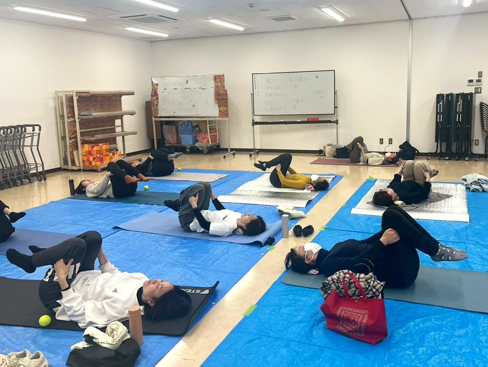 コンディショニングレッスン♬(第2回)　～アロマオイルで手足をマッサージしてリンパを流して歪みを整えましょう～
【美作エリア東小コープ委員会】