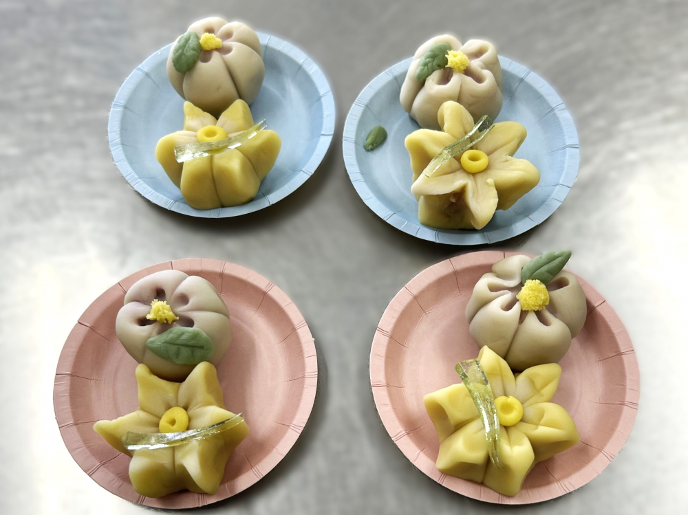西大寺ブロック委員会交流会　“和菓子作り”
【岡山東エリア西大寺ブロック委員会】