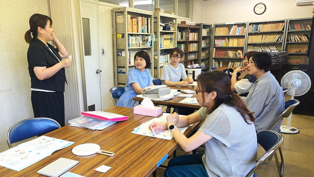 プロのエステティシャンによる　✧♢夏のスキンケアとポイントメイクレッスン♢✧
【岡山東エリア伊里コープ委員会】