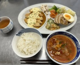 コープおかやま若鶏の試食会
【美作エリア奈義コープ委員会】
