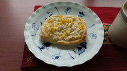 北海道産粒コーンと国産木綿豆腐のパン