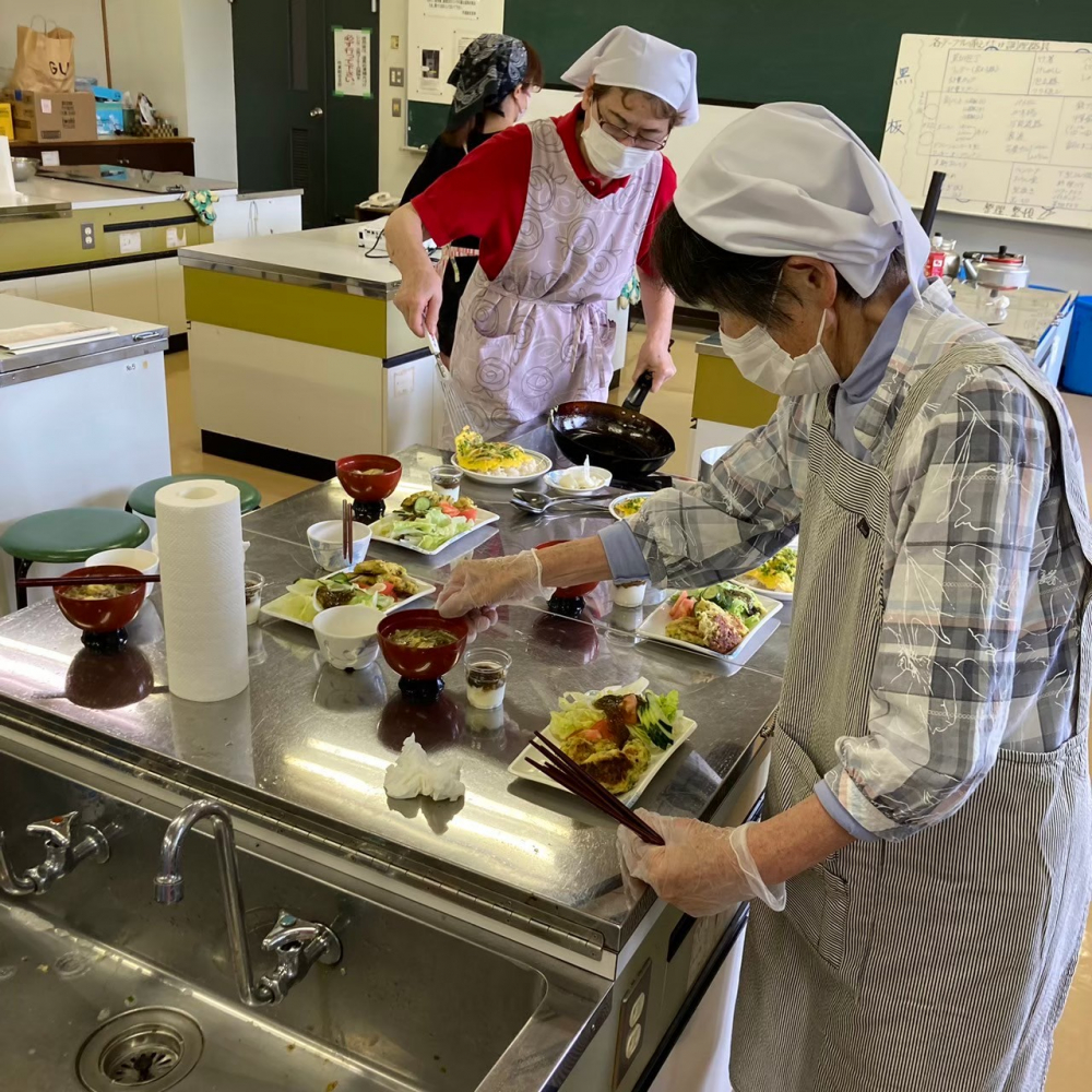 もずくランチで沖縄のサンゴを守ろう
【美作エリア作東コープ委員会】