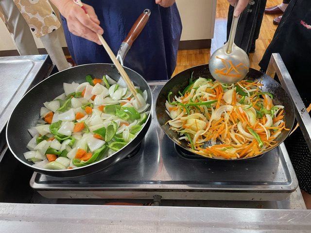 フライパンひとつで簡単中華‼　(株)山彦　国産若鶏酢鶏セット　ヒレ肉を使ったやわらか酢豚セット
【美作エリア鏡野コープ委員会】