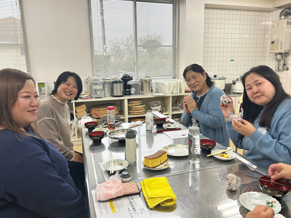 年末おすすめ商品試食会
【倉敷エリア呉妹コープ委員会】