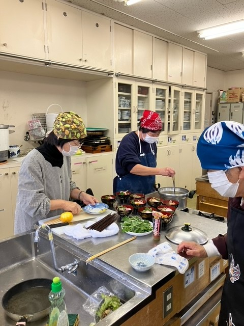 年末おすすめ商品を試食しよう!
【岡山西エリア三門コープ委員会】