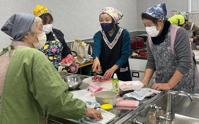 Cコレ商品&年末おすすめ商品で こだわり松花堂弁当を作りましょ!
【倉敷エリア大高東コープ委員会】