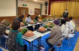季節の寄せ植えしませんか
【美作エリア一宮コープ委員会】