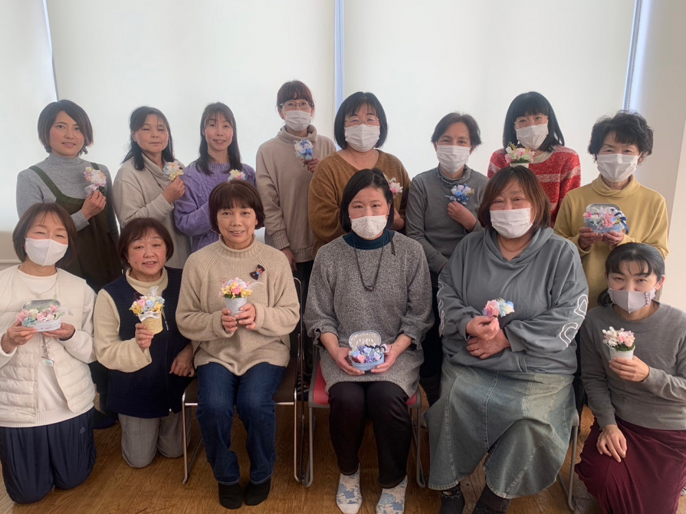 プリザーブドフラワーで小物づくり
【岡山西エリア東畦コープ委員会】