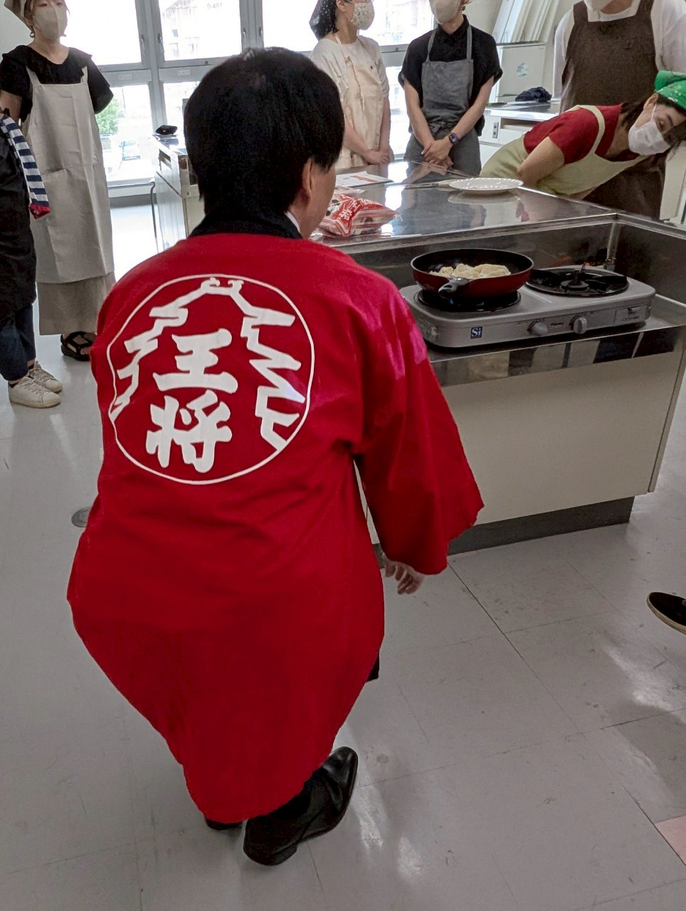 プロが教える☆大阪王将羽根つき餃子のおいしい焼き方!!
【岡山東エリア芥子山コープ委員会】
