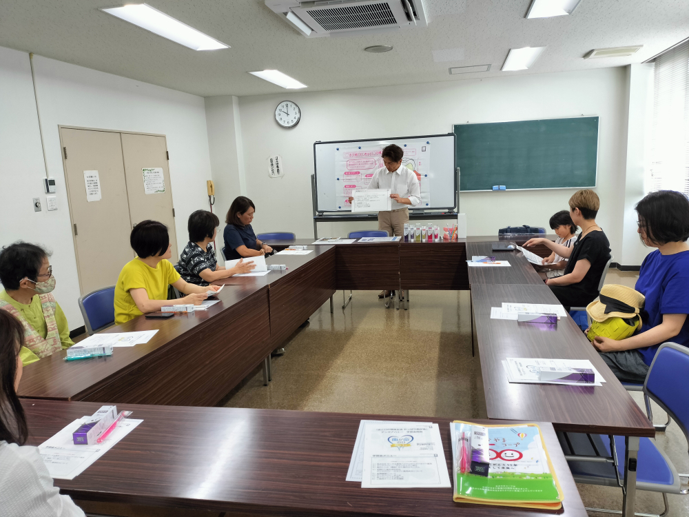 サンギさんの商品セミナー「歯ブラシや歯磨き粉について学ぼう」
【井笠エリア矢掛コープ委員会】
