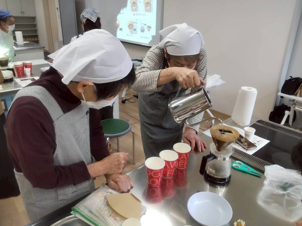 プロに教わる美味しい珈琲の淹れ方
【美作エリア作東コープ委員会】