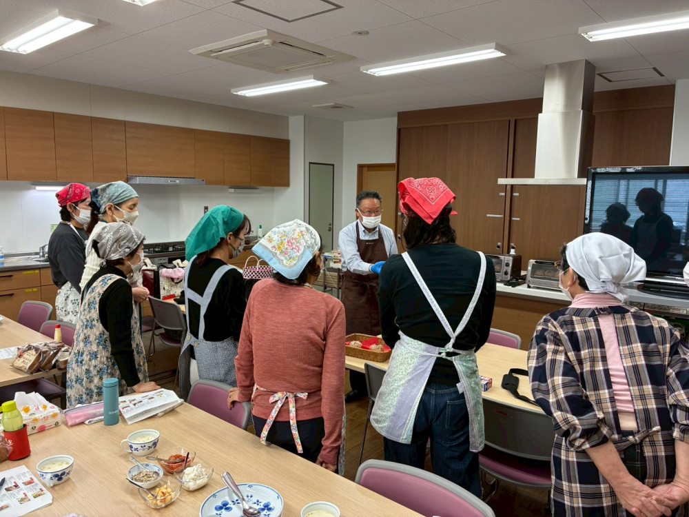 いつも食べてるパンの新しい魅力を発見!　(株)タカキベーカリー商品セミナー
【岡山西エリア吉備コープ委員会】