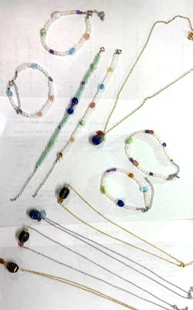 天然石жパールビーズを使ってアクセサリー作り してみる?　-ピンとくる天然石を選んでオリジナル作品を作ろう-
【岡山東エリア宇野東コープ委員会】