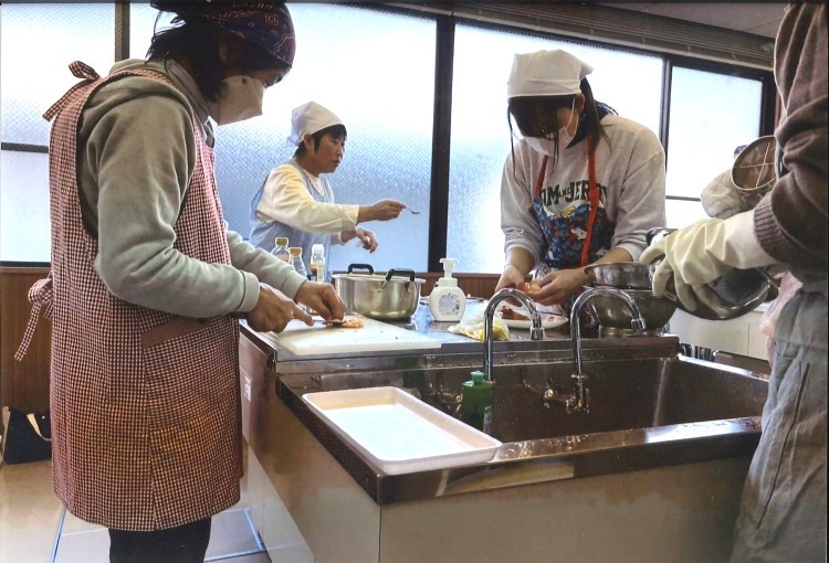 年末おすすめ商品を使って　おせちを作ろう♪
【岡山東エリア香登・西鶴山コープ委員会】