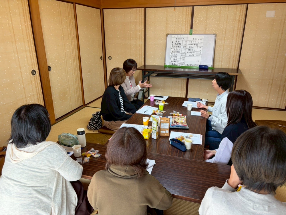 LPAによるくらしの見直し学習会　「ちょっと気になる金融の話」
【岡山西エリア芳泉北コープ委員会】