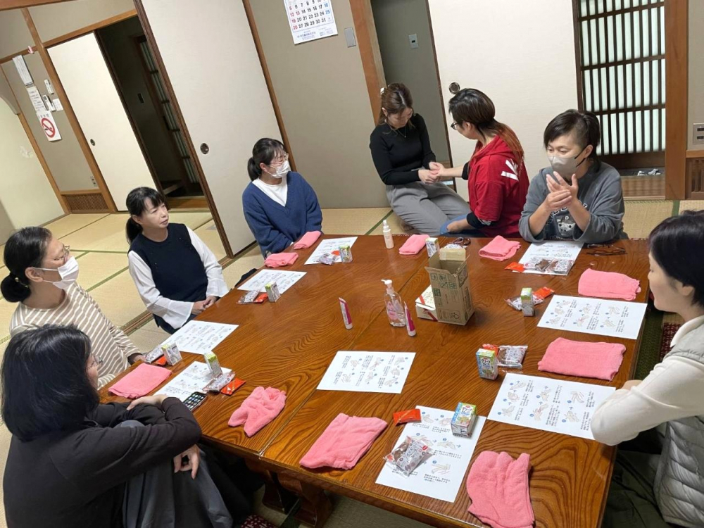 自分でできるハンドマッサージ講座
【井笠エリア矢掛コープ委員会】