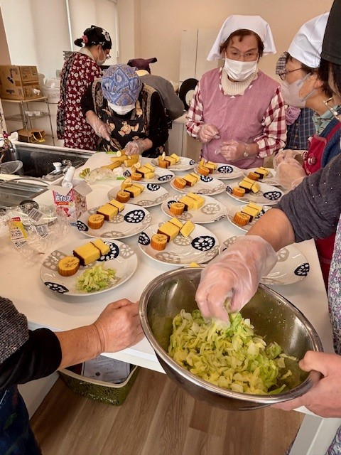 おかやま若鶏をおいしく食べよう~年末年始のおすすめ商品試食も一緒に~
【美作エリア中央コープ委員会】
