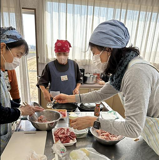 年末おすすめ商品お知らせ会～安心・安全のコープ商品を囲んで楽しくおしゃべりしましょう～
【岡山西エリア藤田北コープ委員会】