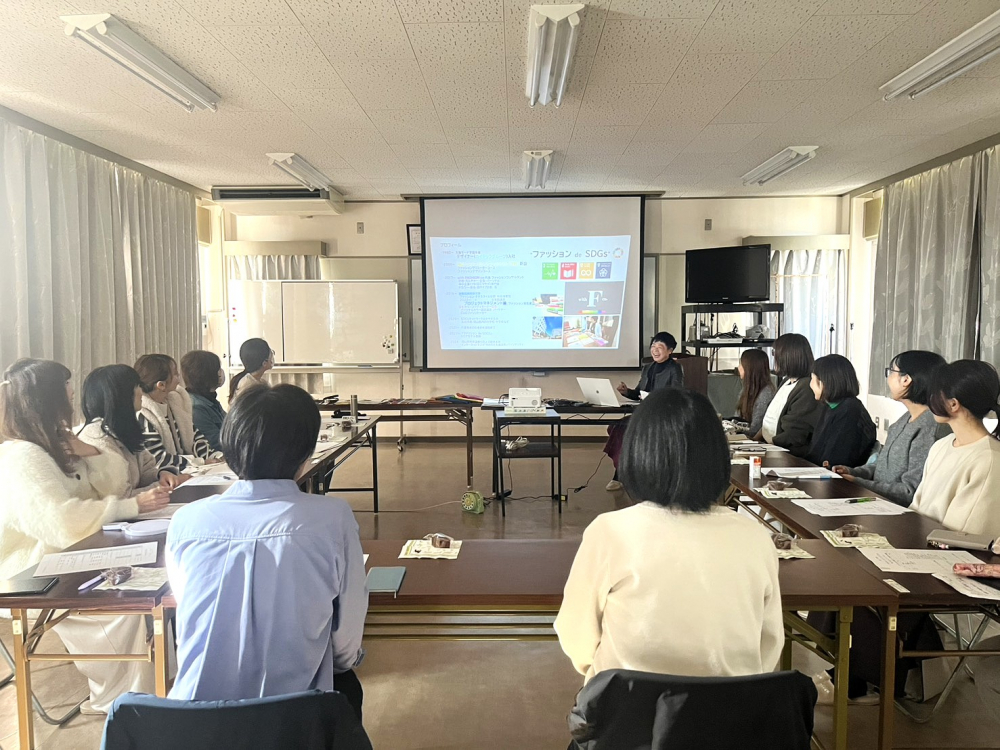 パーソナルカラー&骨格スタイル ミニ診断 ～服選びが劇的に変わる～
【岡山西エリア横井コープ委員会】