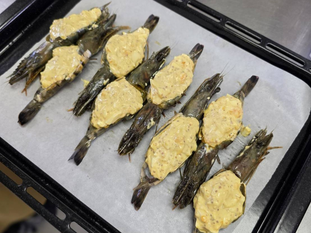 色んな年代の方!おいしく!楽しく!ワイワイと!!　 ≪つどい 年末オススメ商品試食会≫
【岡山東エリア伊里コープ委員会】