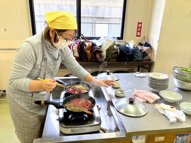 年末おすすめ商品を試食しよう!
【岡山西エリア三門コープ委員会】