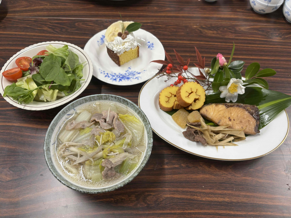 みんな～来て来て!　 わいわい・ガヤガヤ交流しよう　〈Cコレ&年末おすすめ商品試食会〉
【美作エリア勝央コープ委員会】