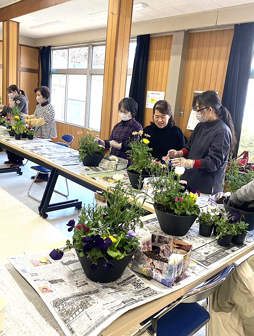 春の寄せ植えをしよう
【岡山西エリア足守北コープ委員会】