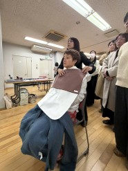 ～パーソナルカラー診断のお話～を聞いて　日々の生活に活かしてみませんか?　(※くらしのサポーター)
【岡山東エリア三勲南コープ委員会】