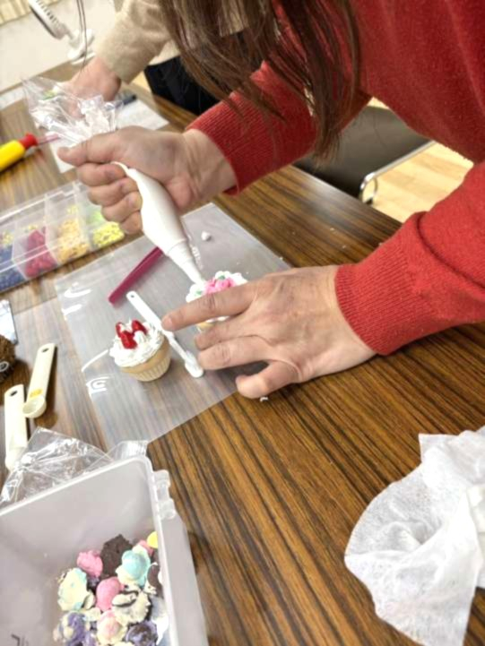 ♡初心者でも簡単!～デコスイーツを作ろう!～　(※くらしのサポーター)
【倉敷エリア西阿知南コープ委員会】