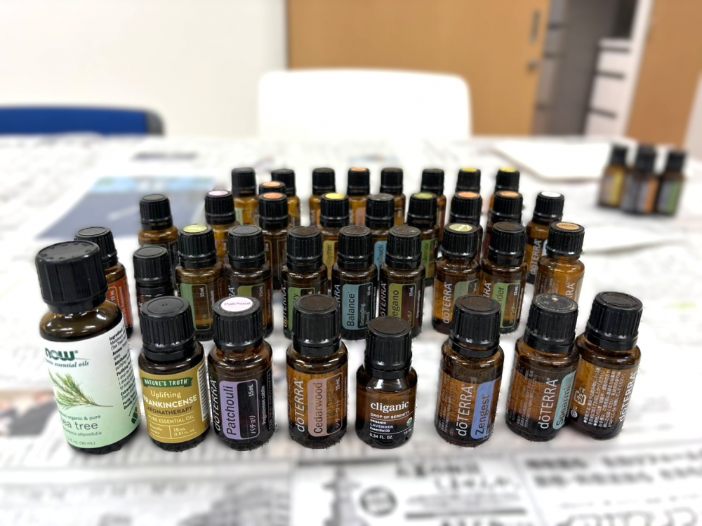 世界に1つだけの”アロマワックスバー”を作ろう　
【井笠エリア出部コープ委員会】