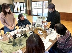 アルコールインクアートでペーパーフラワーを作ってみよう!　～世界でひとつだけの花を作りましょう♪～
【美作エリア一宮コープ委員会】