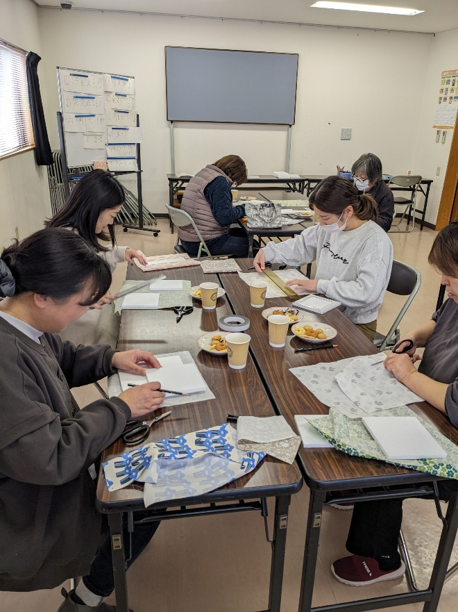 手づくりファブリックパネルとコープ商品の試食　～おうちに好きな眺めを作りませんか?～
【岡山西エリア建部南コープ委員会】