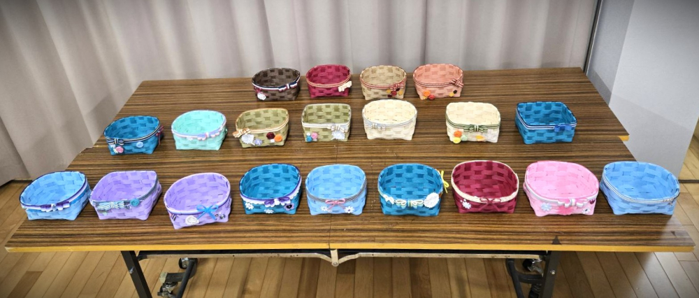 夏休み☀　親子でクラフトバンドかご作り
【岡山東エリア宇野西コープ委員会】