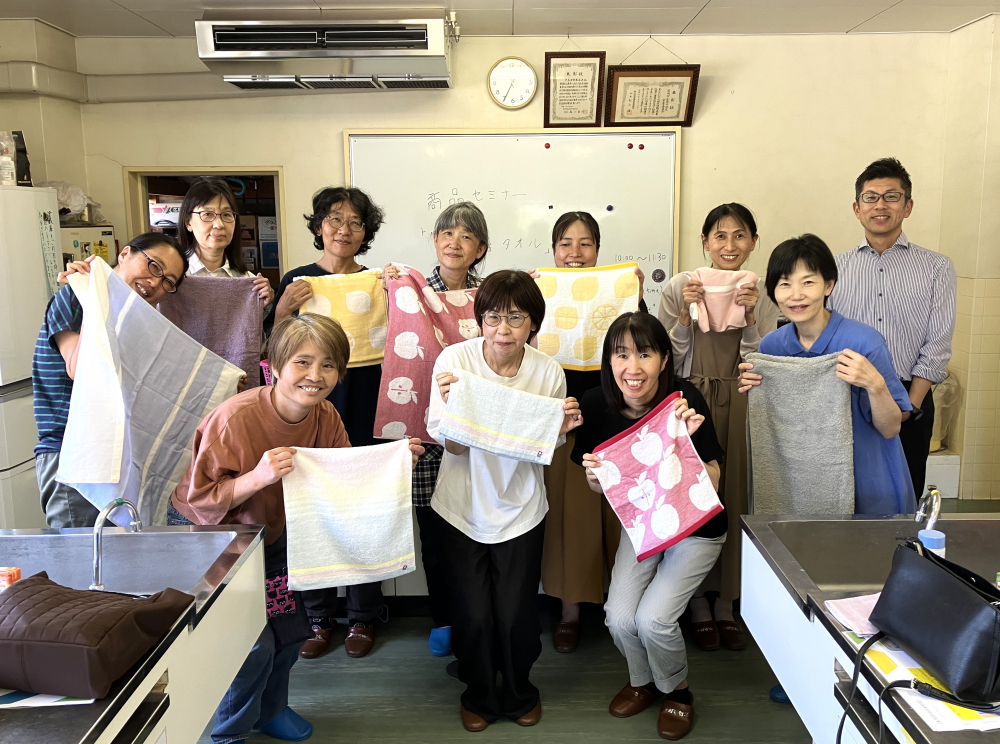 トップ産業(株)　今治タオルを知って　良い洗濯方法を身につけよう!
【井笠エリア笠岡東コープ委員会】