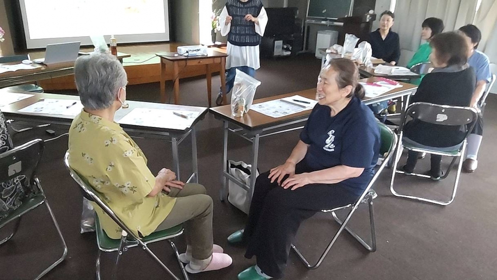認知症のお年寄りとのコミュニケーションの基本　☆声のかけ方、接し方や対処の仕方を学びます。　(※くらしのサポーター)
【岡山東エリア和気コープ委員会】